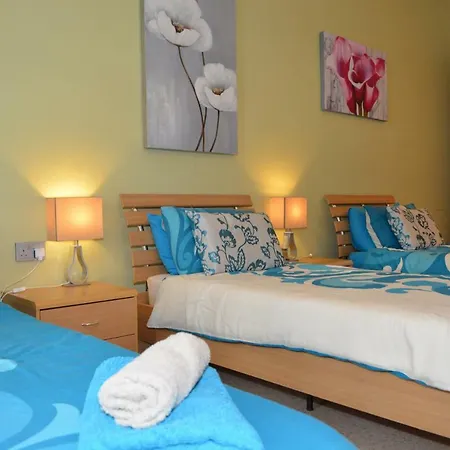 Helena Host Apartmán *