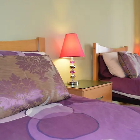 Helena Host Apartmán *